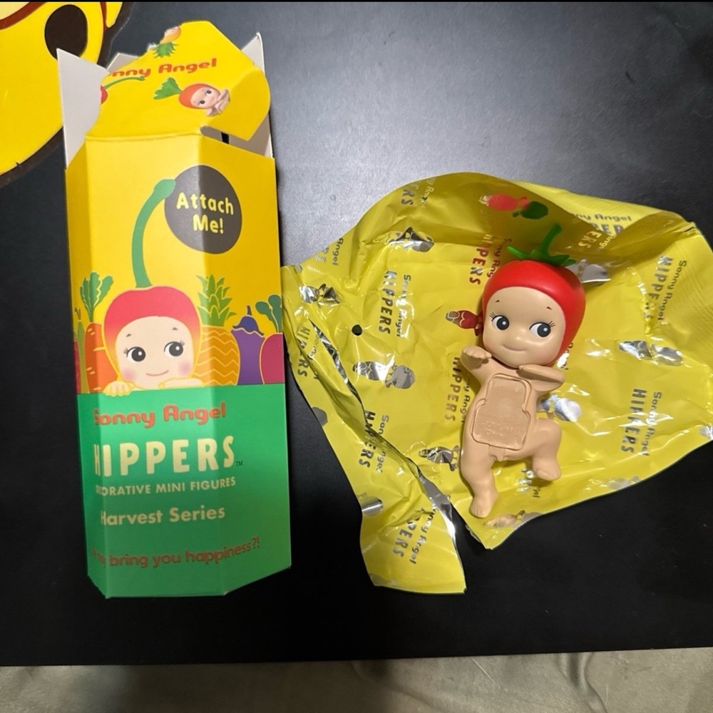 Sonny Angel Hippers Harvest Tomato